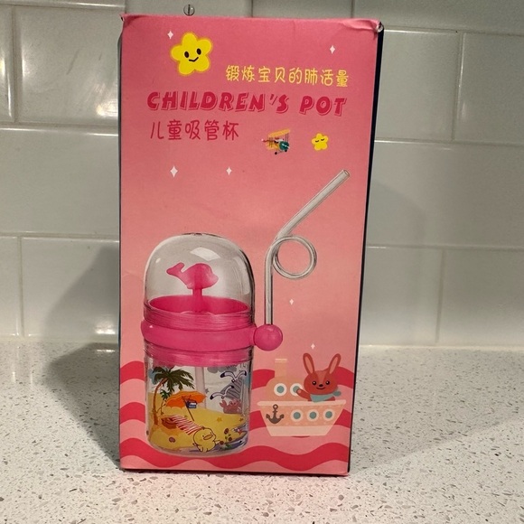 2 Kid size water bottles with silly straw - Picture 3 of 4